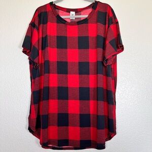 Red and black plaid short sleeve top, size 3X